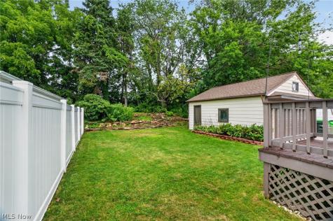 2239 Larchmont Drive Wickliffe OH 44092