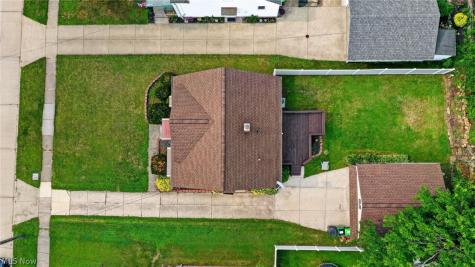 2239 Larchmont Drive Wickliffe OH 44092