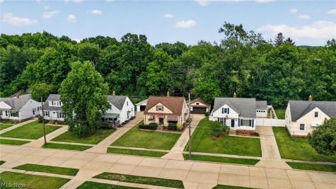 2239 Larchmont Drive Wickliffe OH 44092