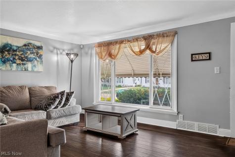 2239 Larchmont Drive Wickliffe OH 44092