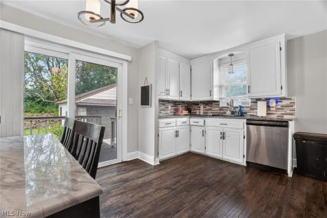 2239 Larchmont Drive Wickliffe OH 44092