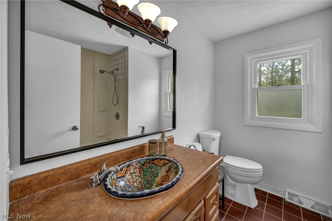 24720 Dundee Drive Richmond Heights OH 44143