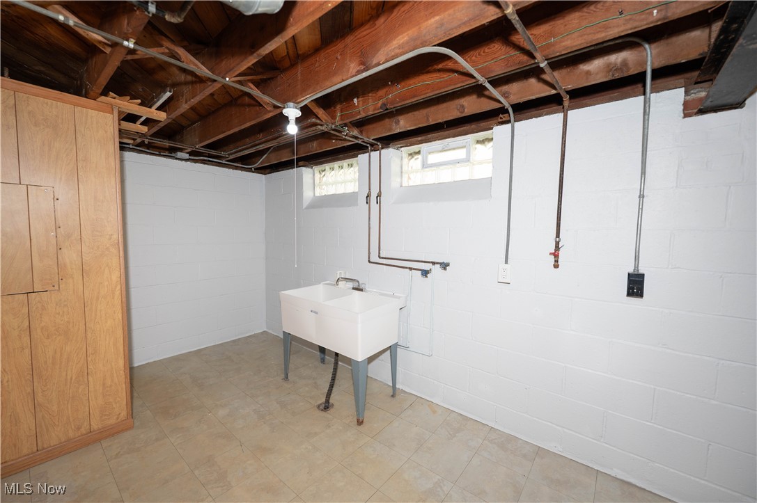 1574 Hawthorne Drive Mayfield Heights OH 44124