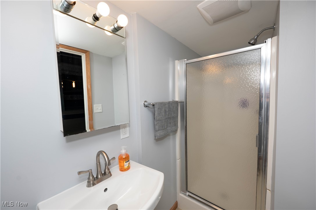 1574 Hawthorne Drive Mayfield Heights OH 44124