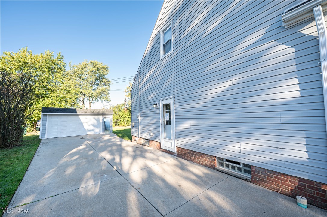 1574 Hawthorne Drive Mayfield Heights OH 44124