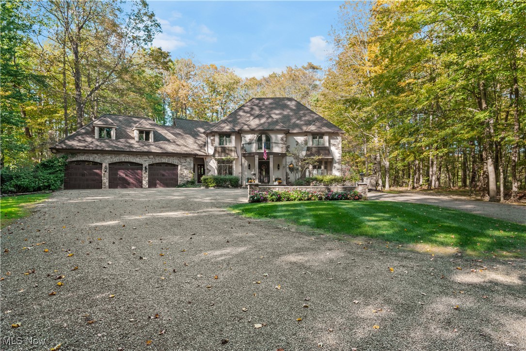 18420 May Court Chagrin Falls OH 44023