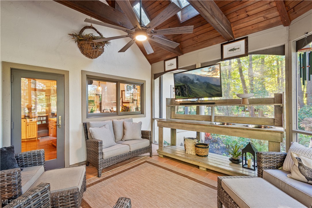 18420 May Court Chagrin Falls OH 44023