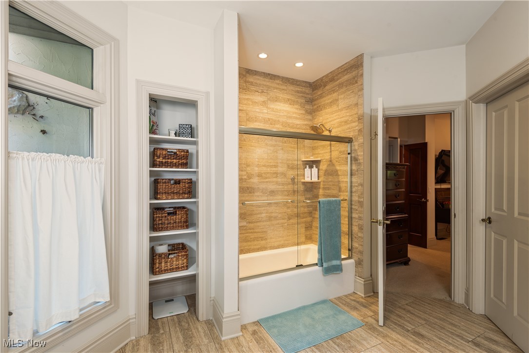 18420 May Court Chagrin Falls OH 44023