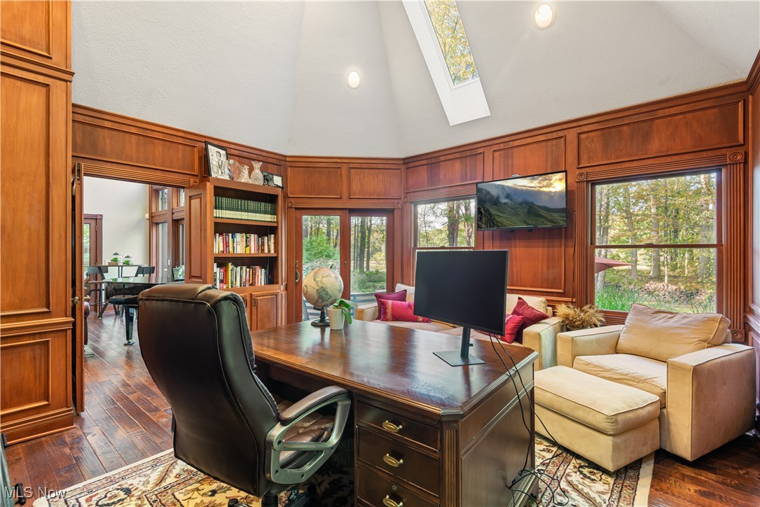 18420 May Court Chagrin Falls OH 44023