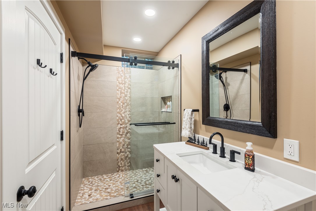 18420 May Court Chagrin Falls OH 44023