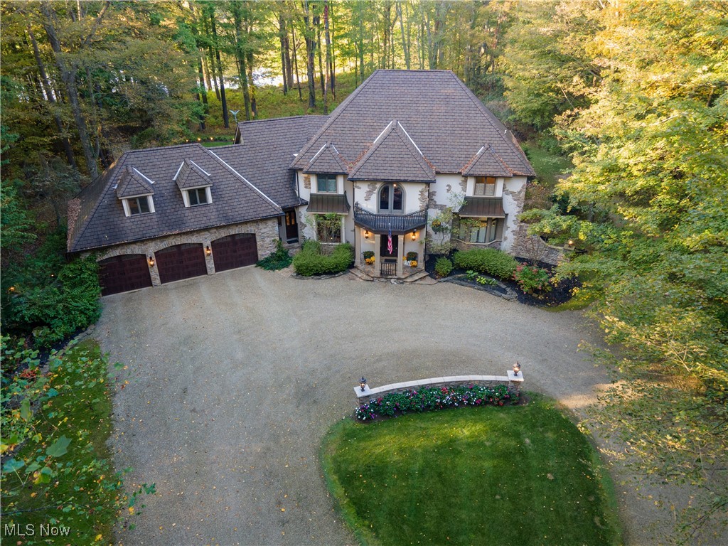 18420 May Court Chagrin Falls OH 44023