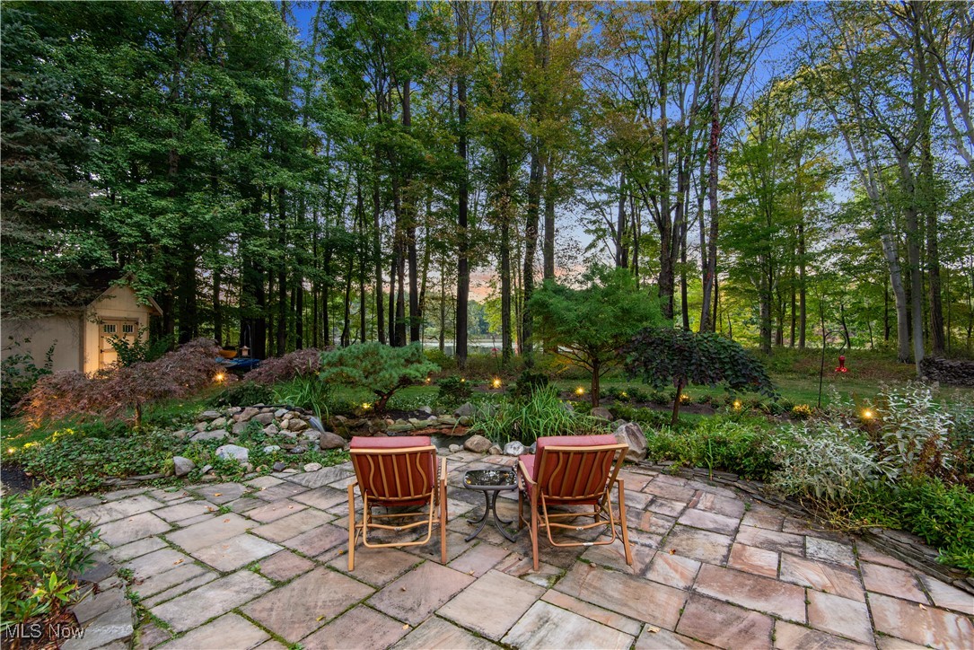 18420 May Court Chagrin Falls OH 44023