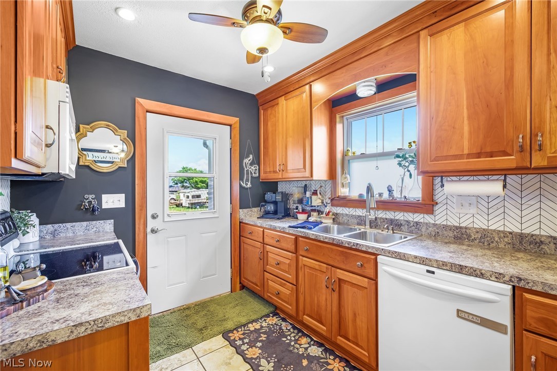 12681 Orrville Street NW North Lawrence OH 44666