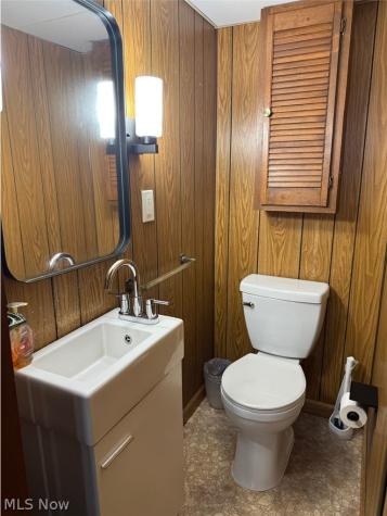 21203 Raymond Street Maple Heights OH 44137