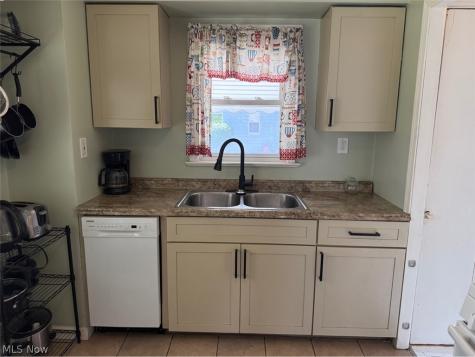 21203 Raymond Street Maple Heights OH 44137