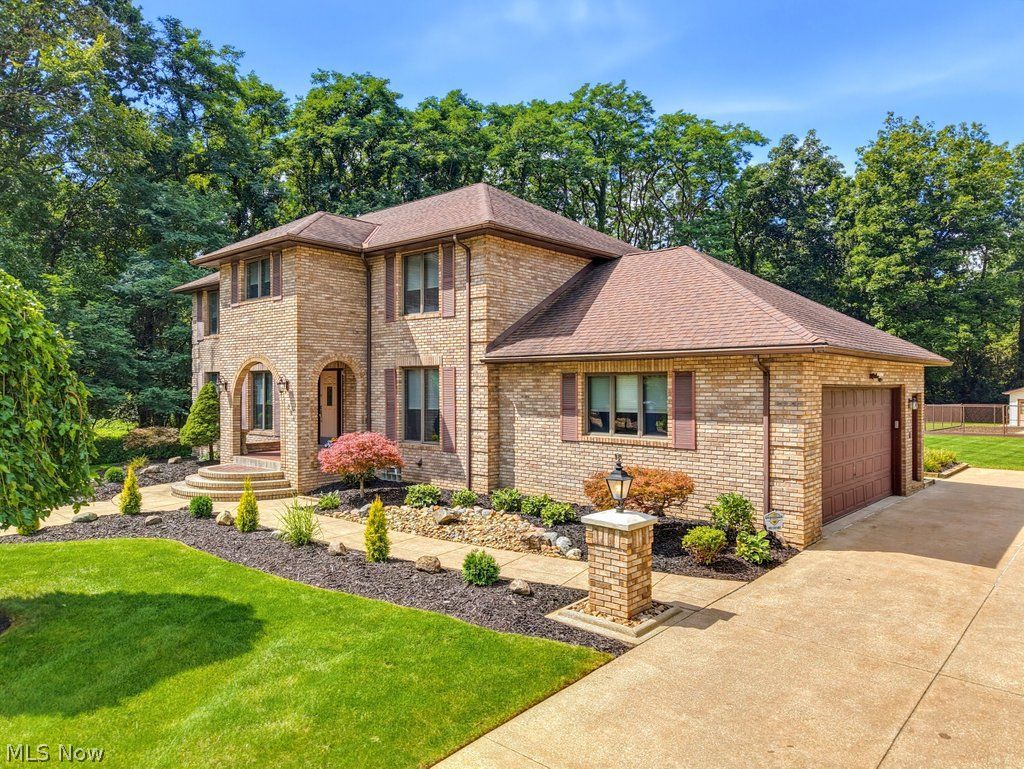 581 Maple Court Macedonia OH 44056