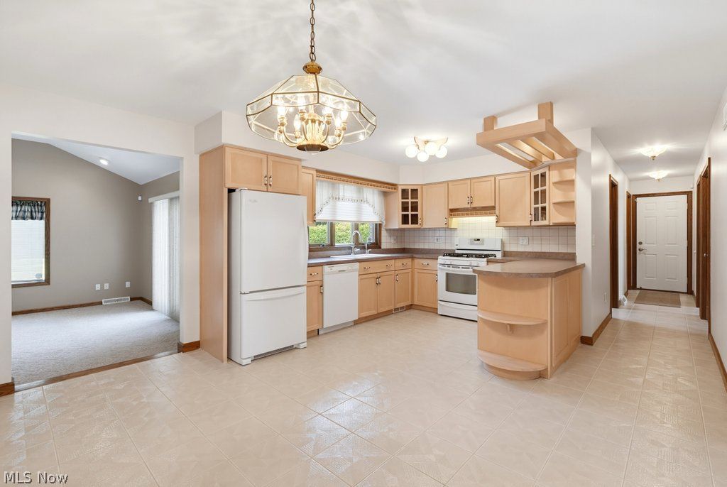 581 Maple Court Macedonia OH 44056