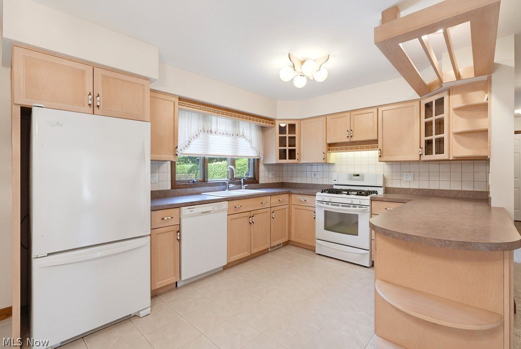 581 Maple Court Macedonia OH 44056