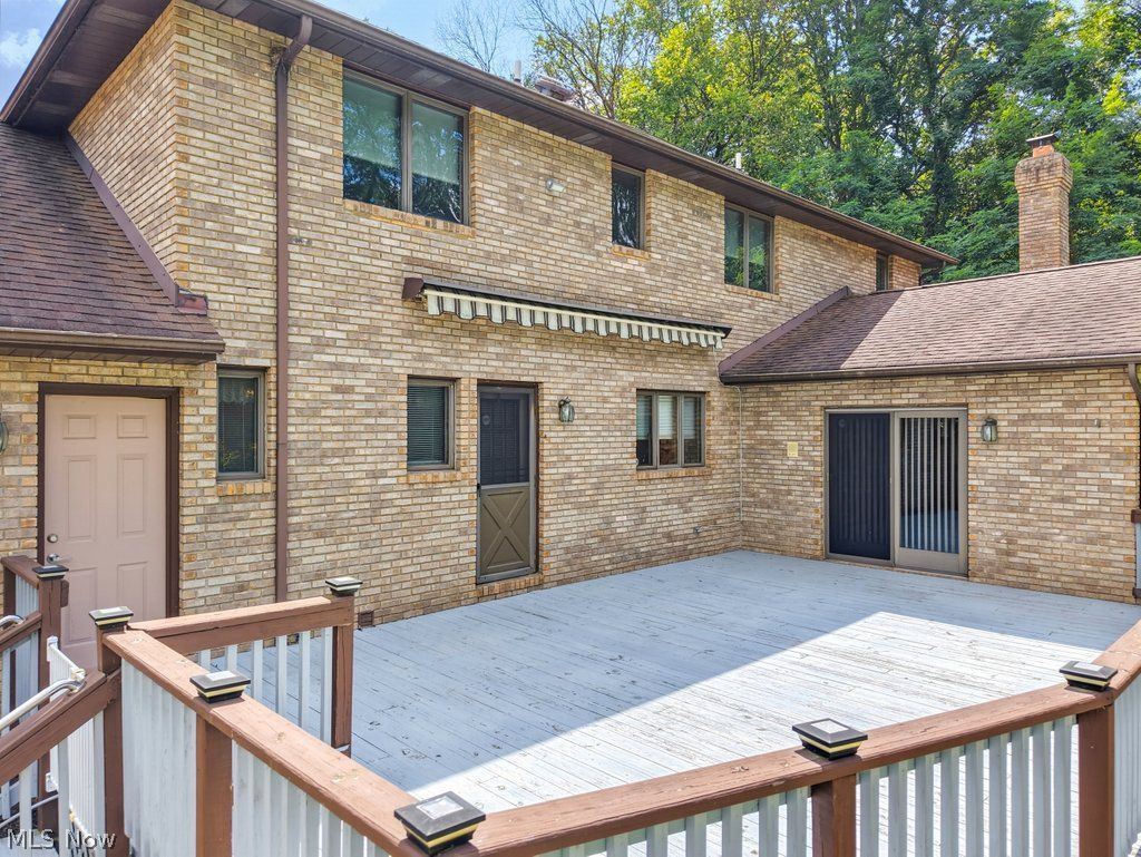 581 Maple Court Macedonia OH 44056