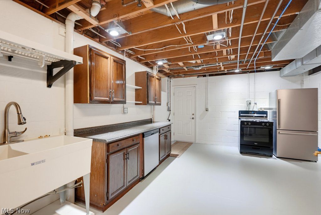 581 Maple Court Macedonia OH 44056