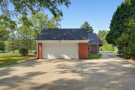 2468 Ridgewood Road Akron OH 44313