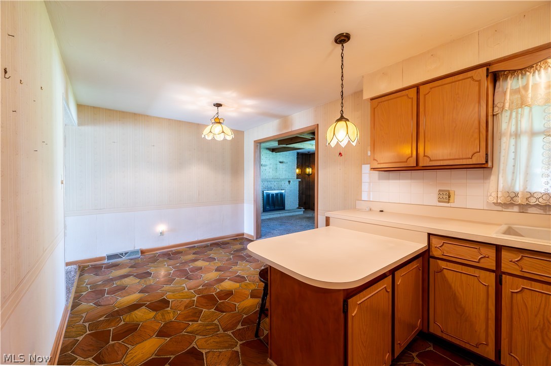4710 Pinegrove Avenue Youngstown OH 44515