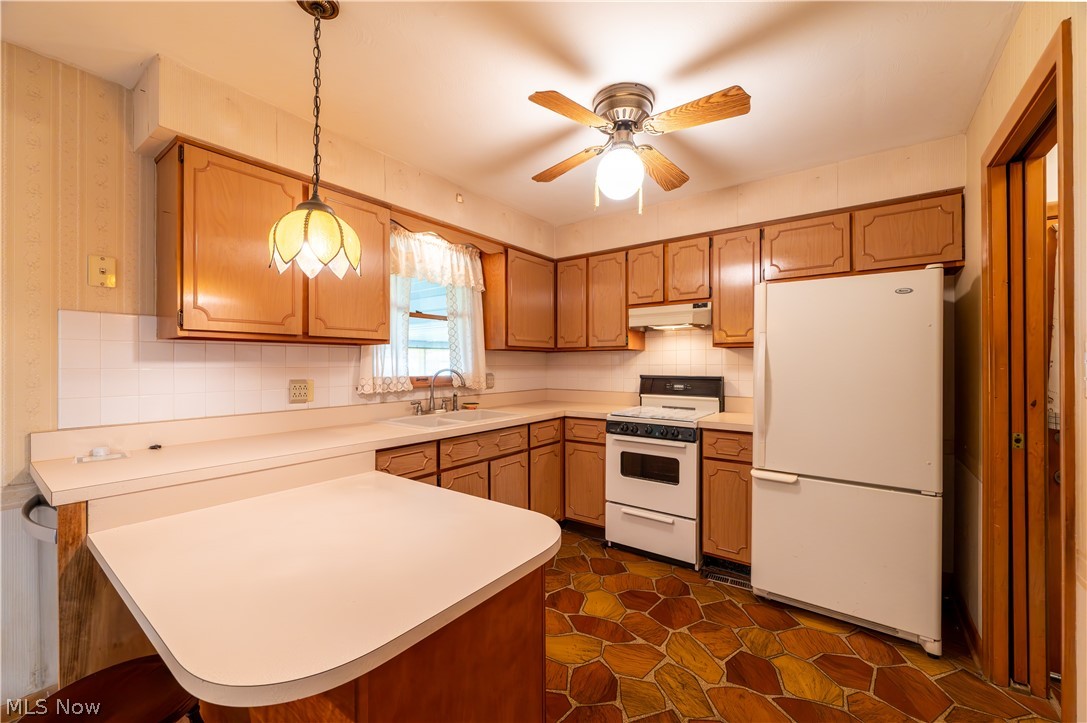 4710 Pinegrove Avenue Youngstown OH 44515