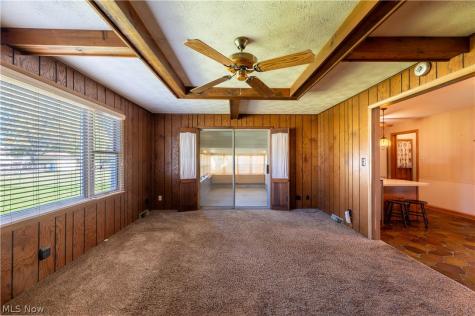4710 Pinegrove Avenue Youngstown OH 44515