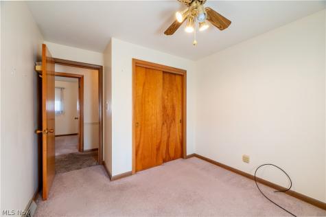 4710 Pinegrove Avenue Youngstown OH 44515
