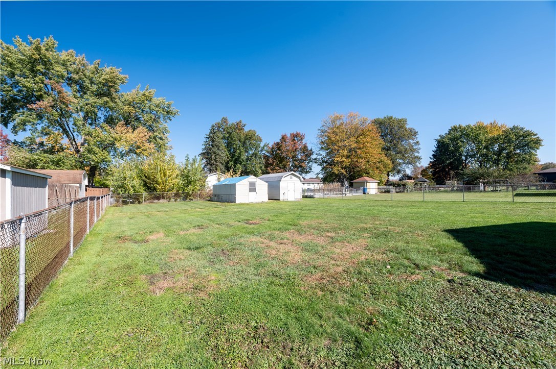4710 Pinegrove Avenue Youngstown OH 44515