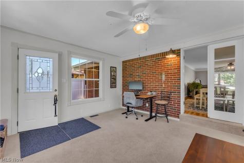364 Cherry Lane Seven Hills OH 44131
