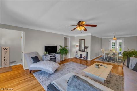 364 Cherry Lane Seven Hills OH 44131