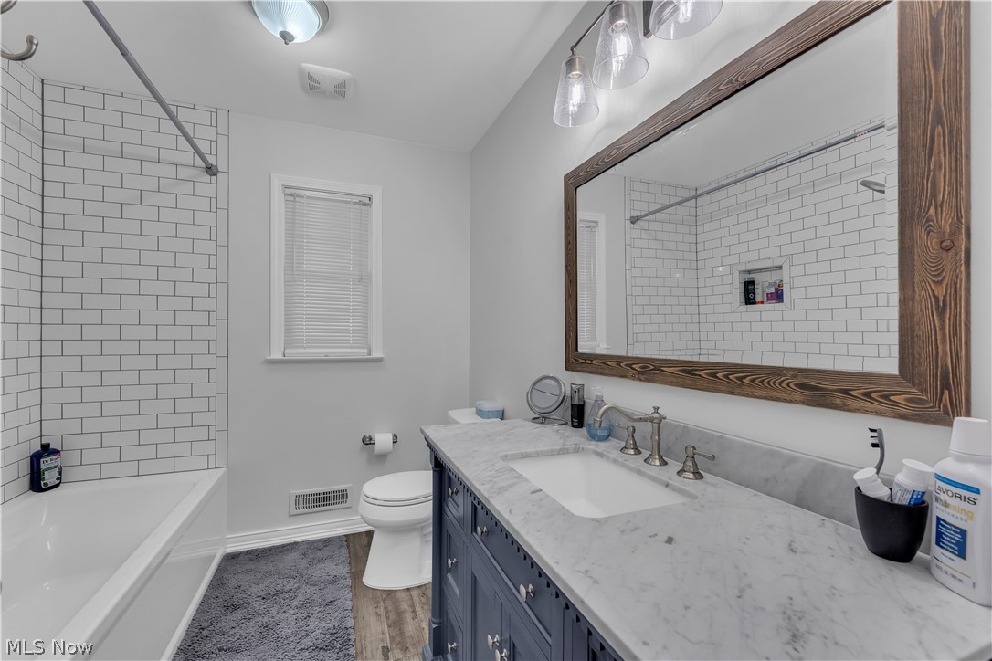 364 Cherry Lane Seven Hills OH 44131