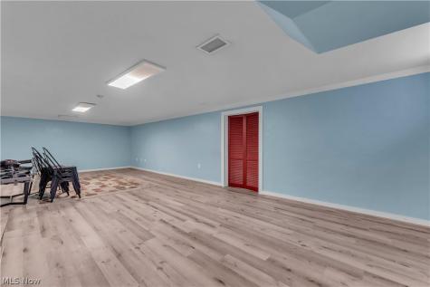 364 Cherry Lane Seven Hills OH 44131