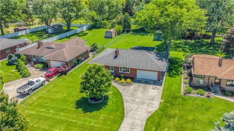 364 Cherry Lane Seven Hills OH 44131