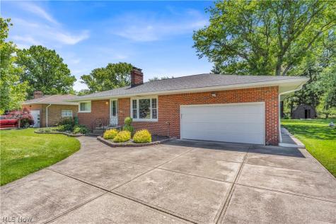 364 Cherry Lane Seven Hills OH 44131