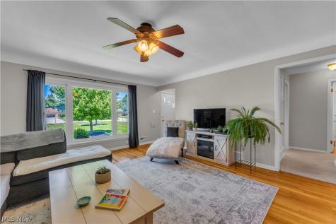364 Cherry Lane Seven Hills OH 44131