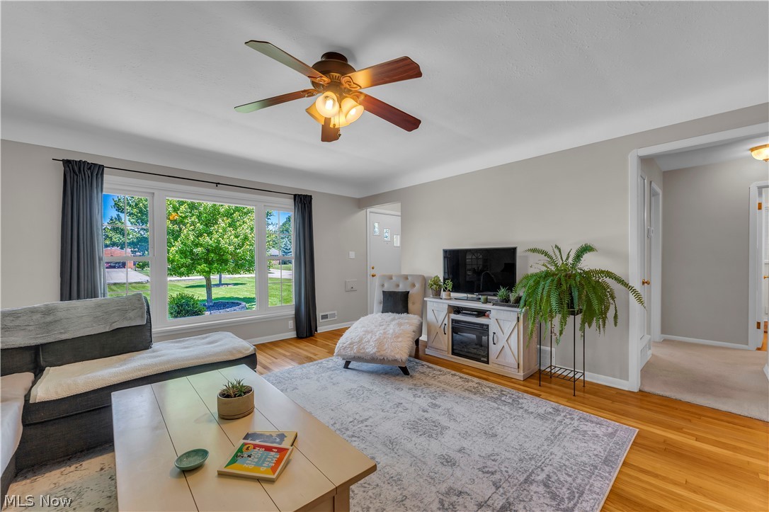 364 Cherry Lane Seven Hills OH 44131