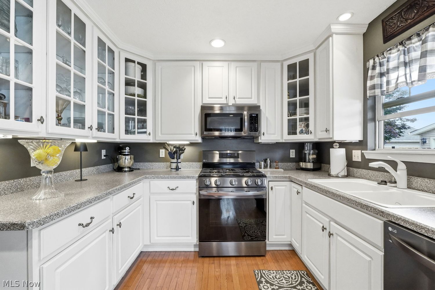 2469 W 5th Street Cleveland OH 44113