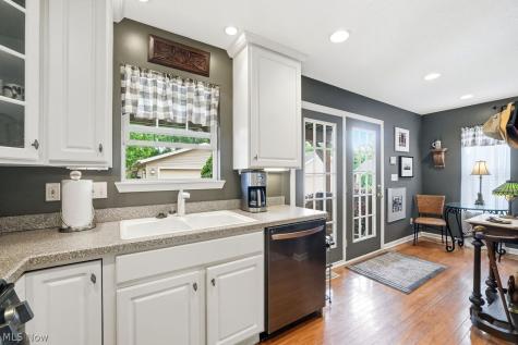 2469 W 5th Street Cleveland OH 44113