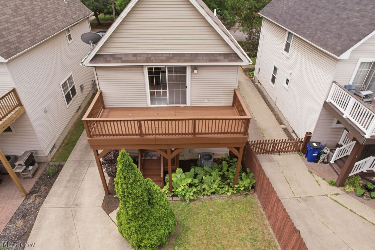 2469 W 5th Street Cleveland OH 44113