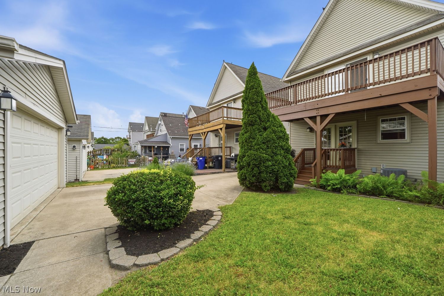 2469 W 5th Street Cleveland OH 44113