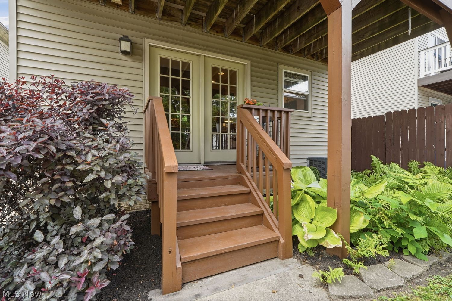 2469 W 5th Street Cleveland OH 44113