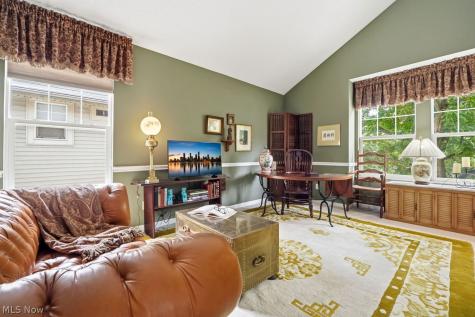 2469 W 5th Street Cleveland OH 44113