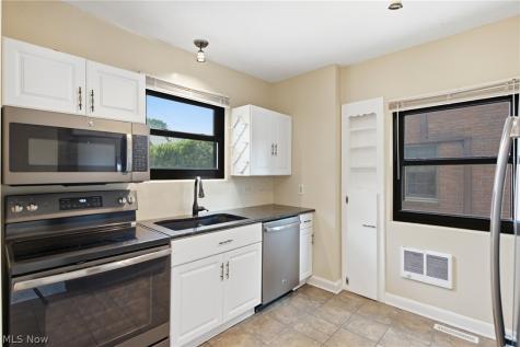2579 Fenwick Road University Heights OH 44118