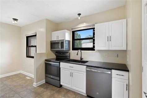 2579 Fenwick Road University Heights OH 44118