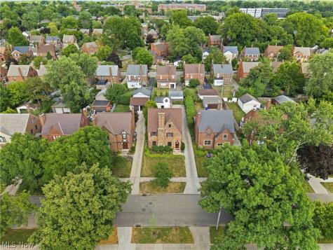 2579 Fenwick Road University Heights OH 44118