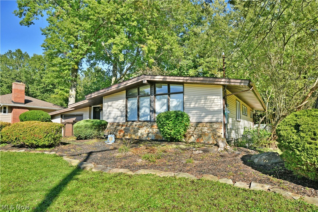 837 Pinecrest Road Girard OH 44420