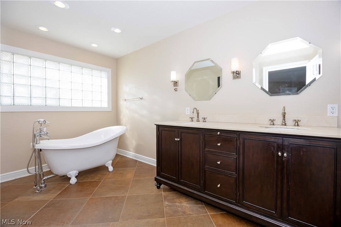 270 Meadow Lane Wooster OH 44691