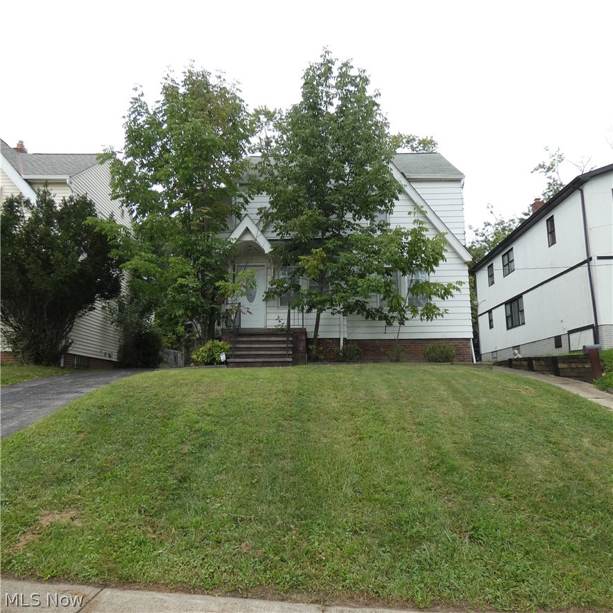 13187 Forestdale Drive Garfield Heights OH 44125